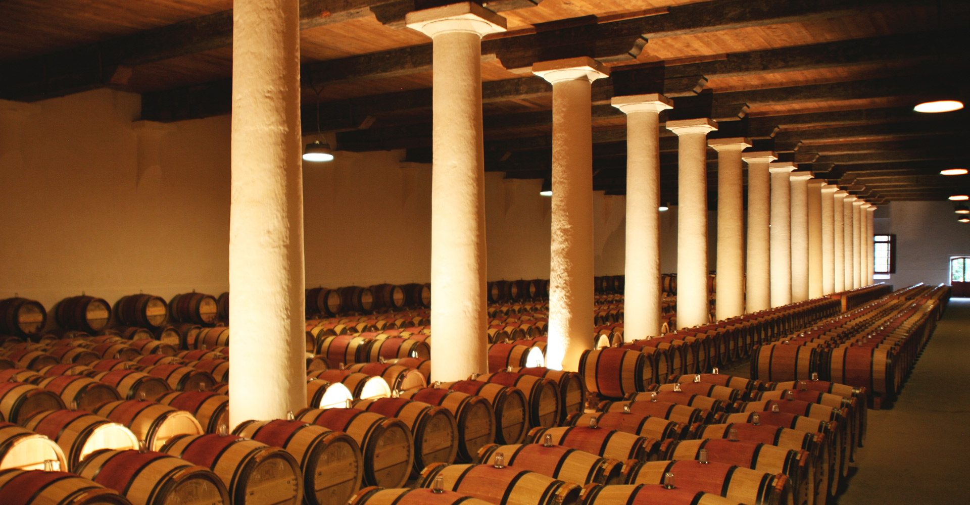 Best Wines Shop in Dubai, Luxury Wine Shop in Dubai, UAE Le Clos